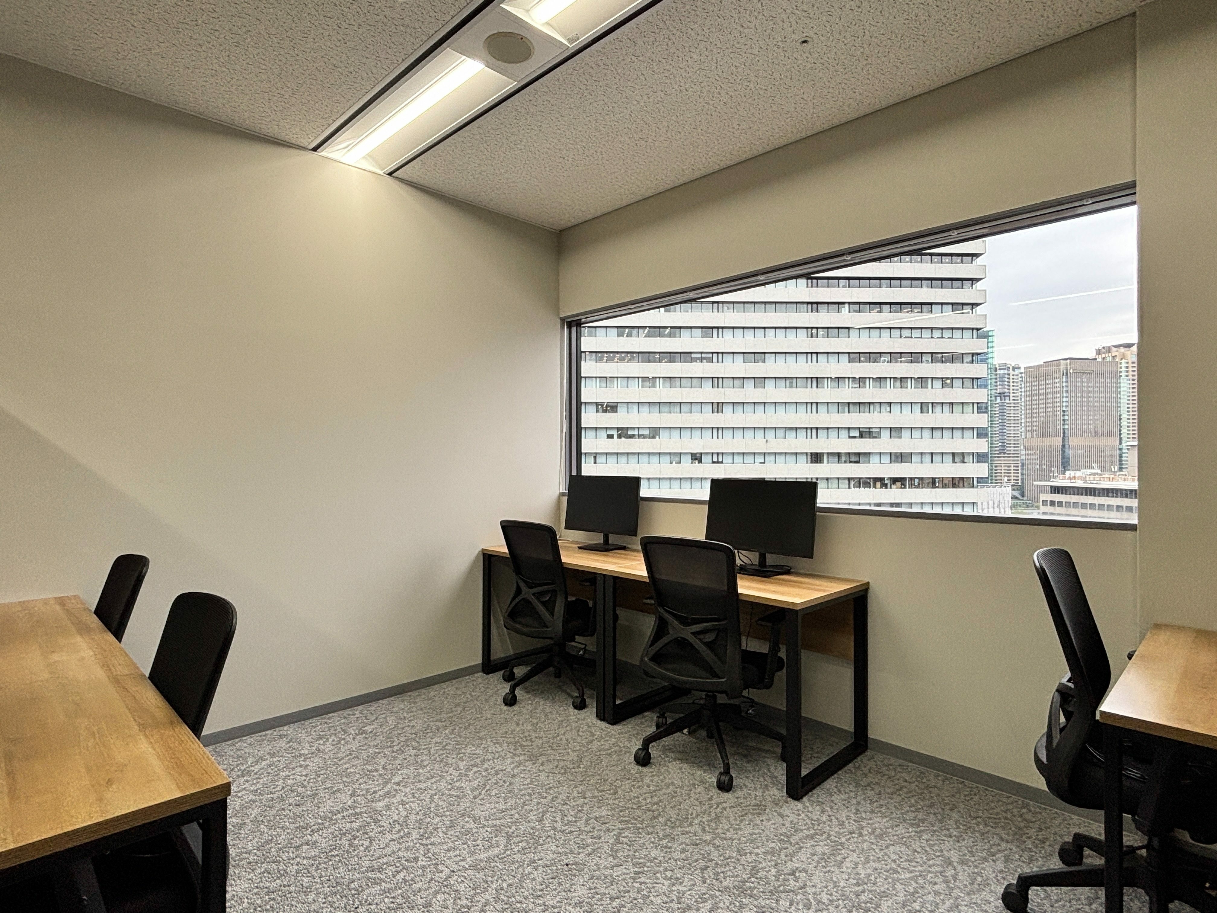 1709_正面_望遠_compressed