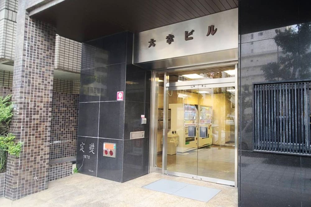 外観_四ツ橋駅から徒歩1分に位置しています。