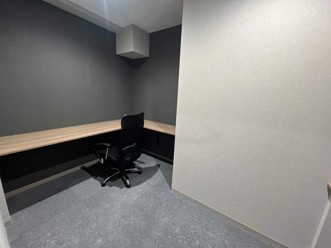 専有部_個室。インターネット環境を完備しています。