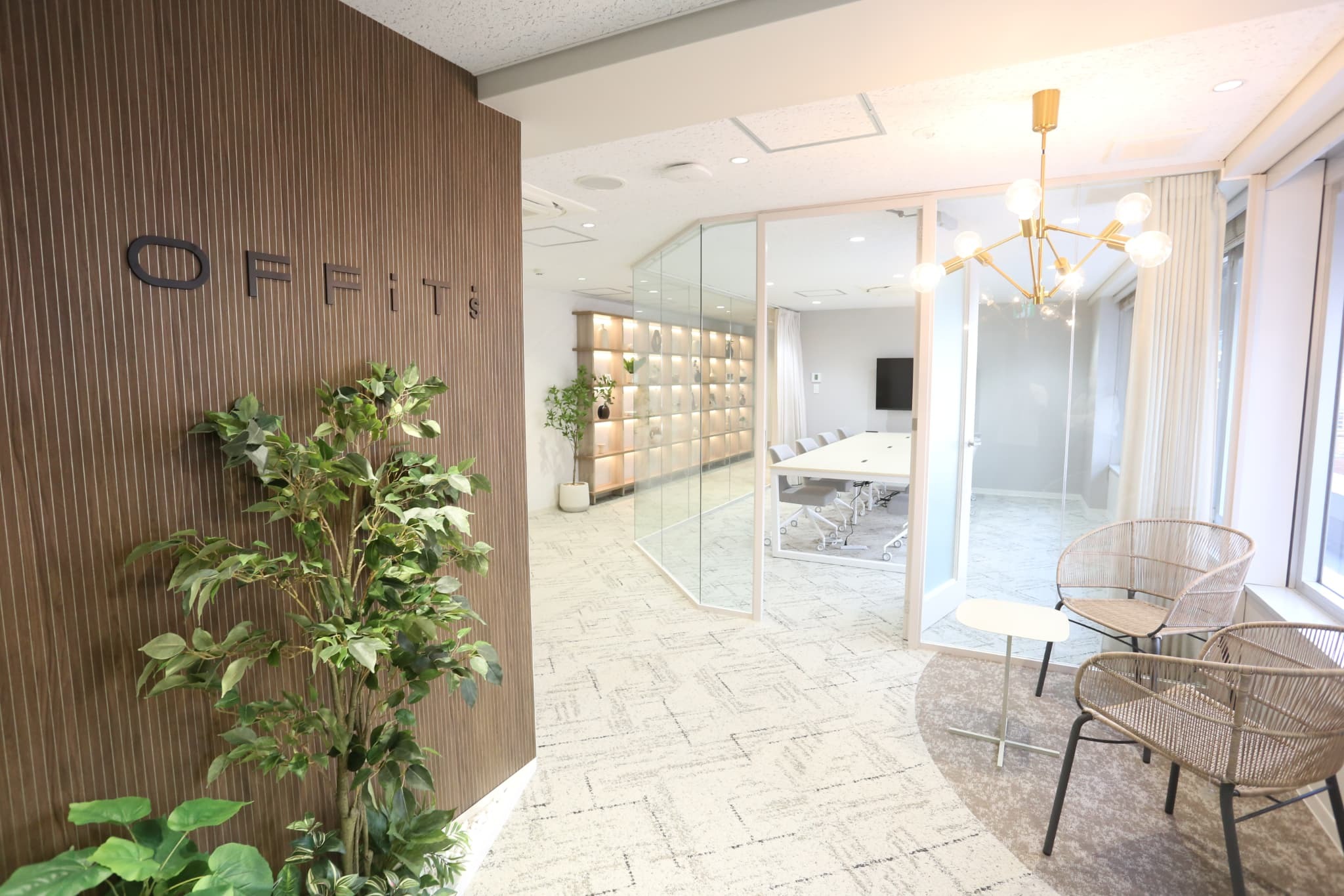 ７階エントランス前