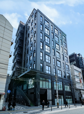 ビル外観 難波広場から綺麗に生まれ変わったなんなん通り沿いです。