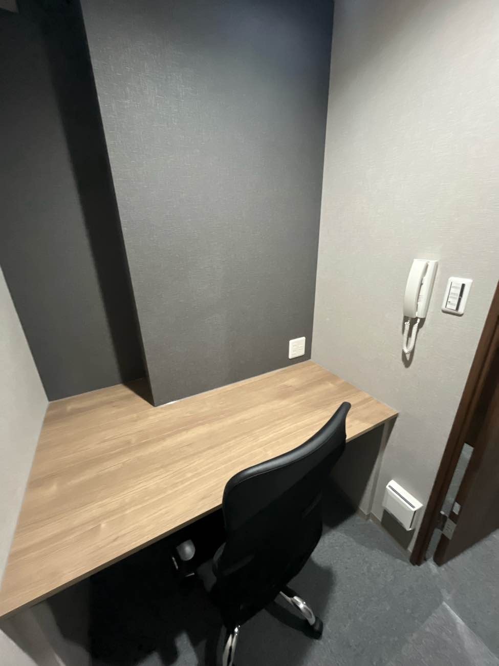 専有部_個室。インターネット環境を完備しています。