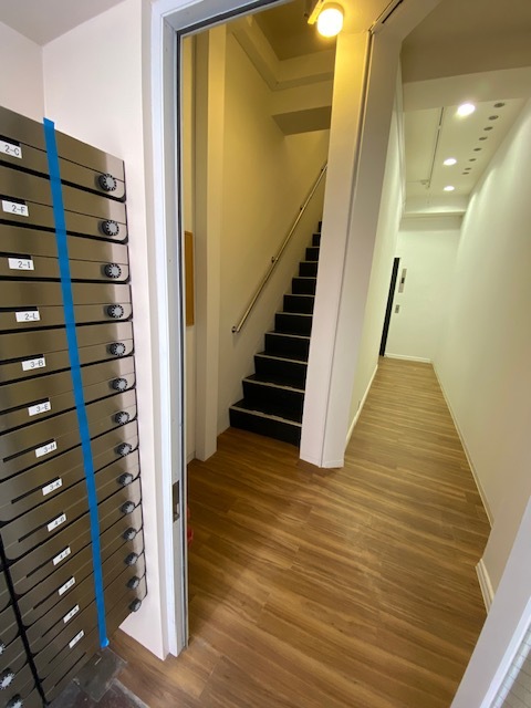 外観_エントランス。馬喰横山駅から徒歩2分に位置しています。