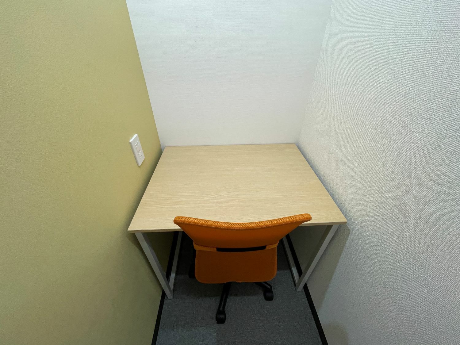 専有部_個室。追加料金なしで登記可能です。