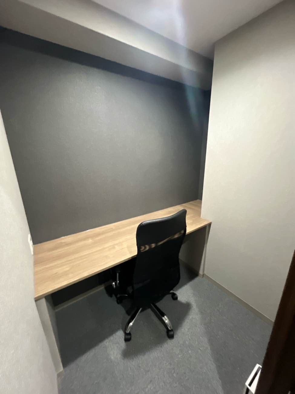 専有部_個室。インターネット環境を完備しています。