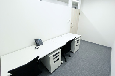 専有部_上部が空いている半個室タイプのお部屋です。