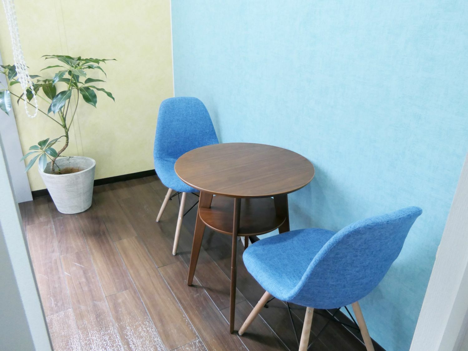 共有部_休憩スペース。作業の間のリフレッシュやちょっとした打ち合わせとしても利用可能です。