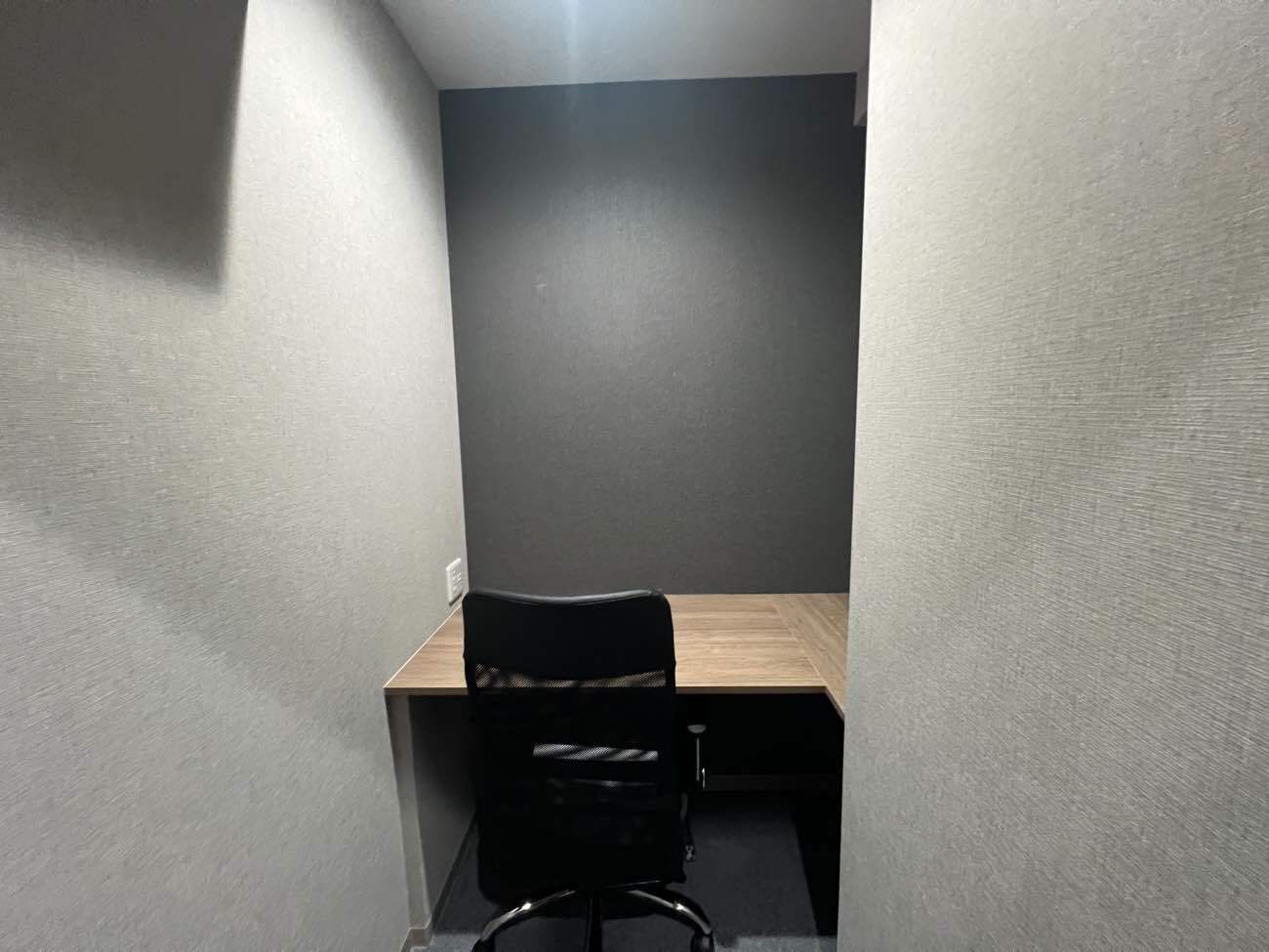 専有部_個室。インターネット環境を完備しています。