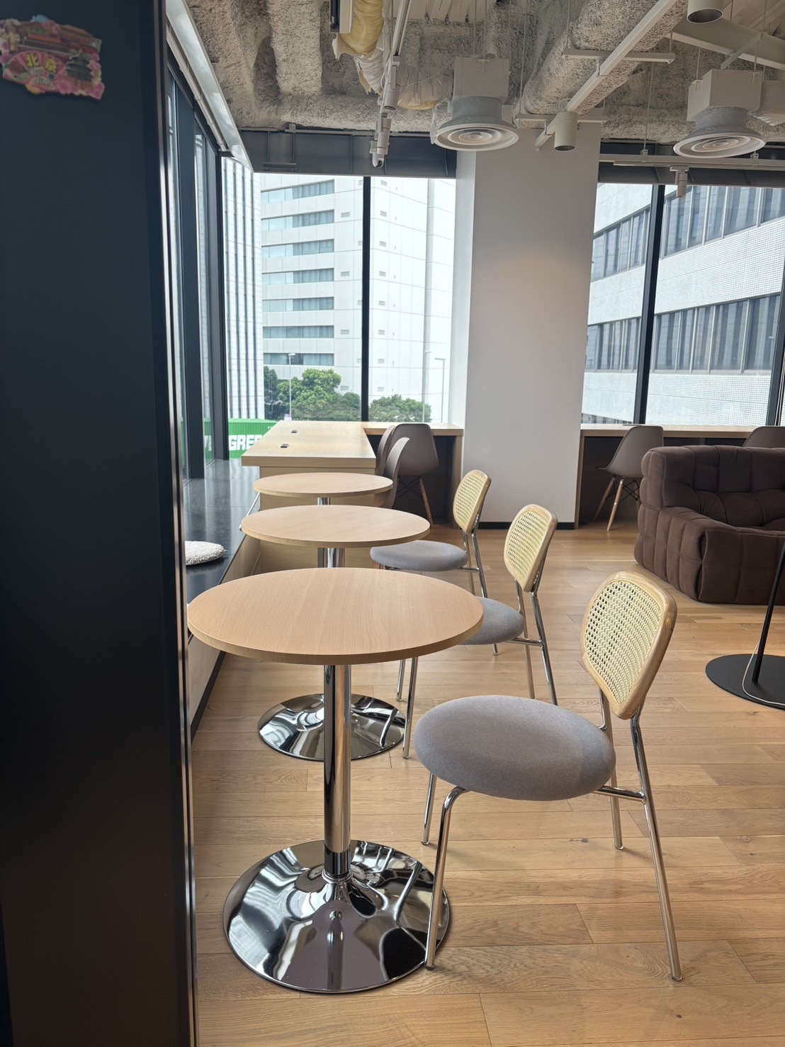 共有部_ラウンジ。24時間利用可能です。