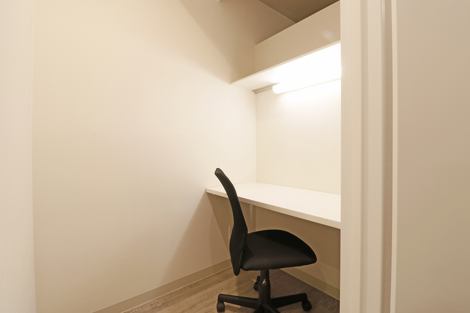 １名用レンタルオフィス