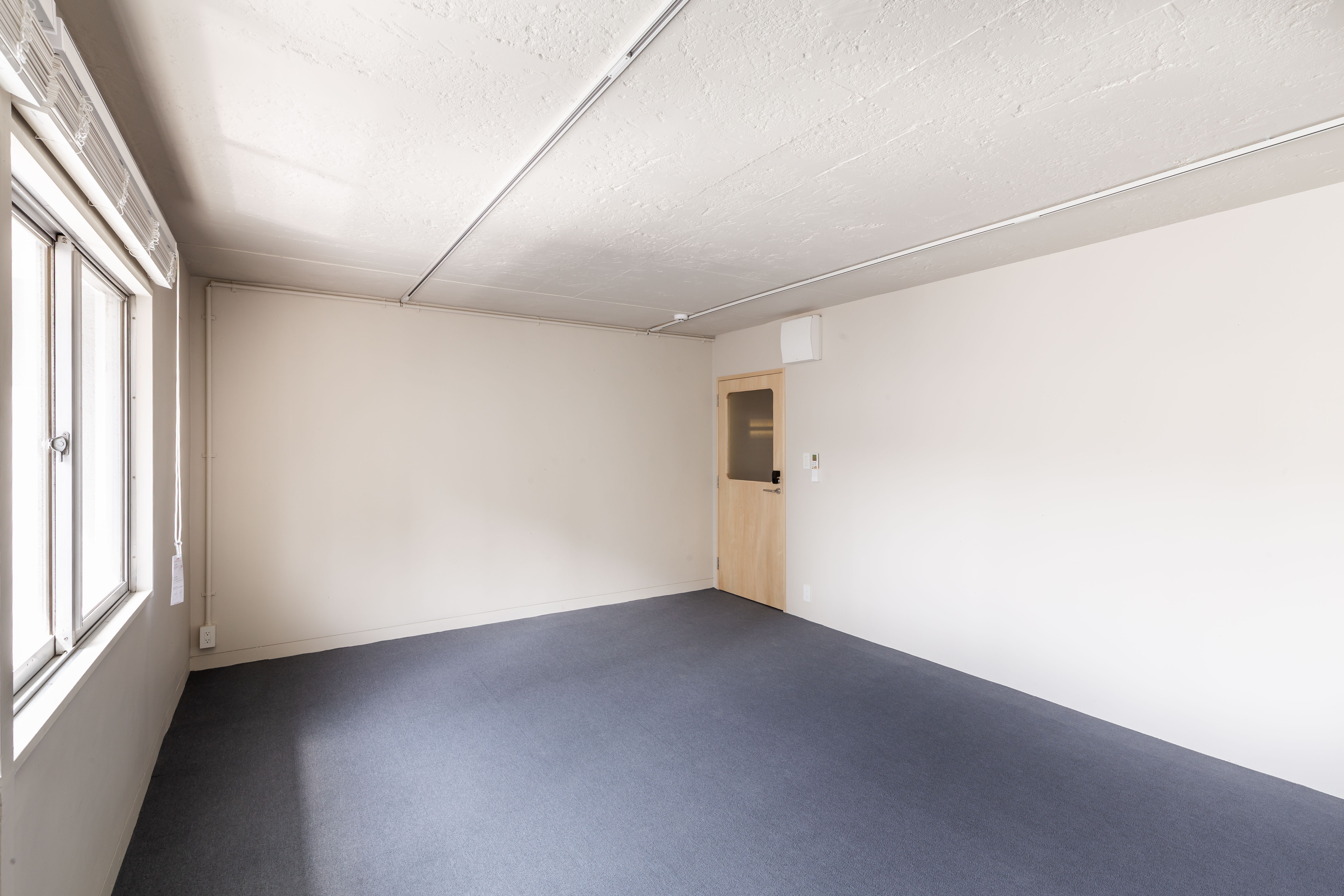 NEUK_OFFICE401_IMG_2915