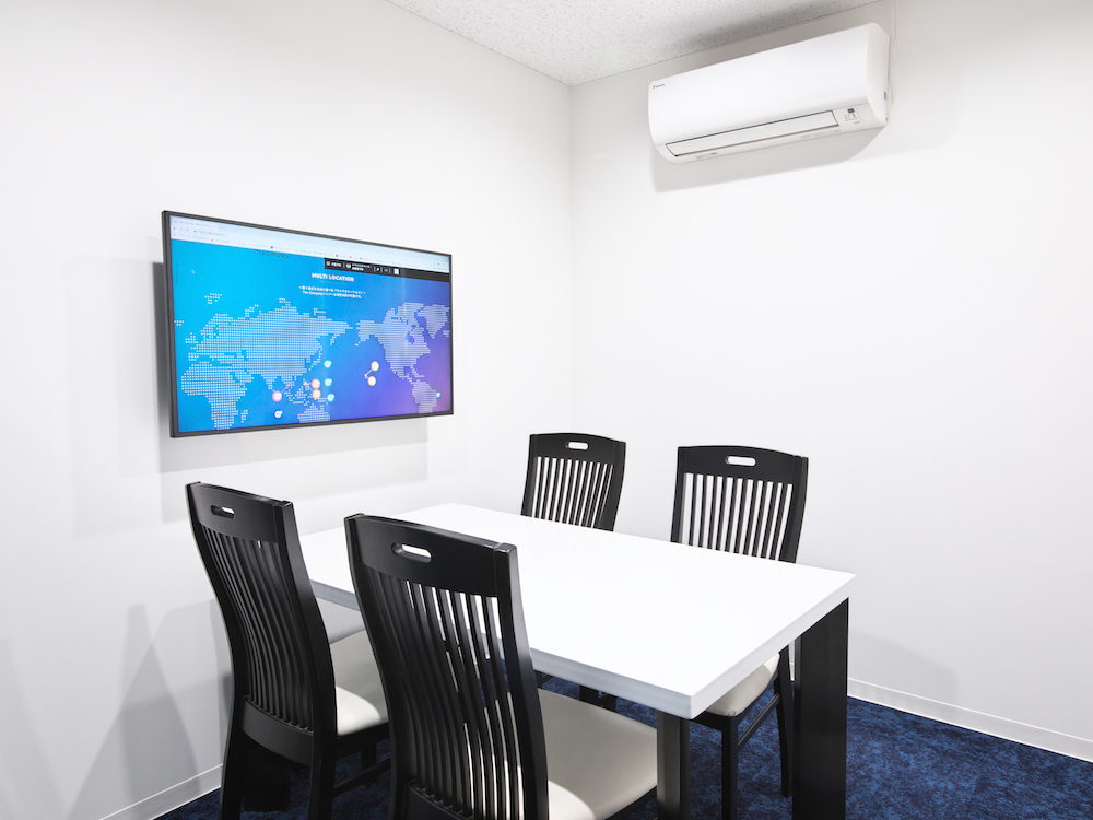 ミーティングルーム_様々なビジネスシーンでご利用いただける会議室がご用意されています