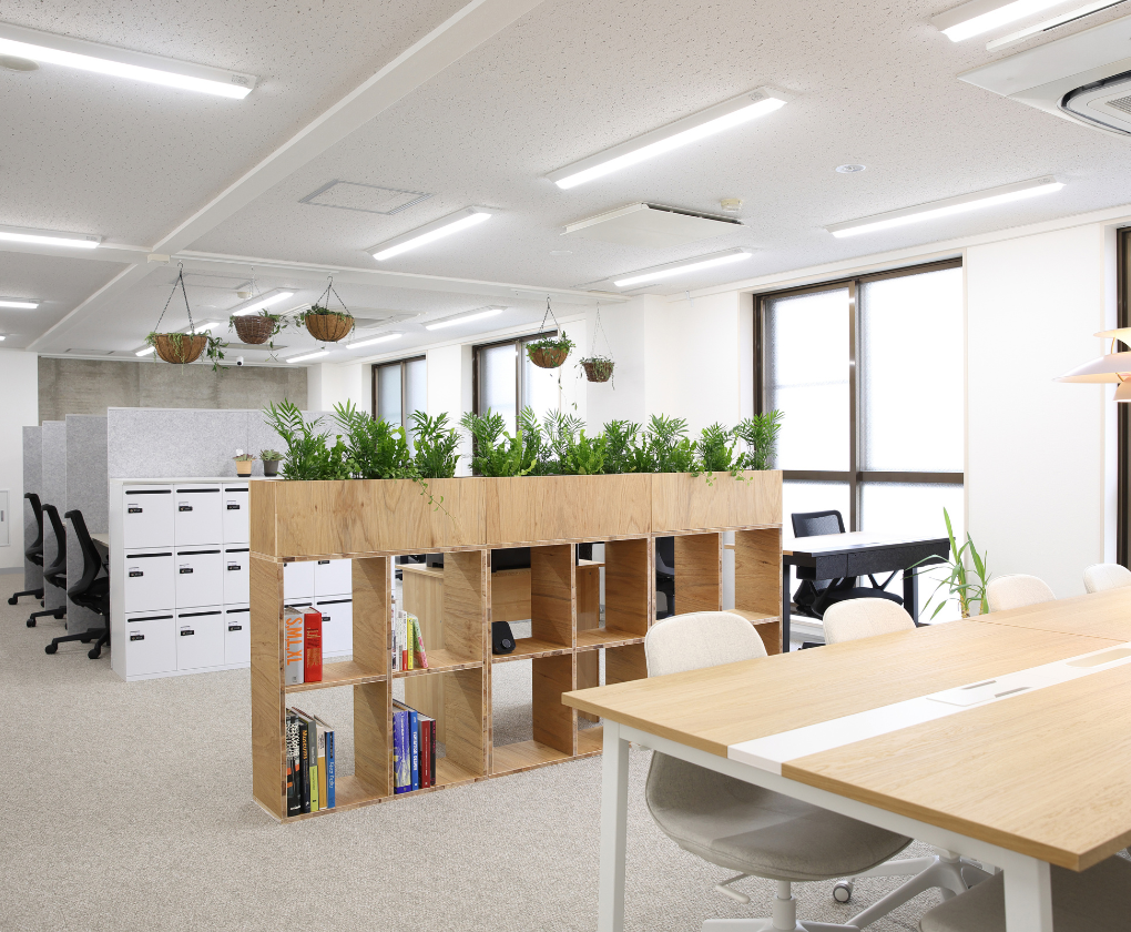 共有部_コミュニケーションスペース。仕事の間のリフレッシュに利用可能です。