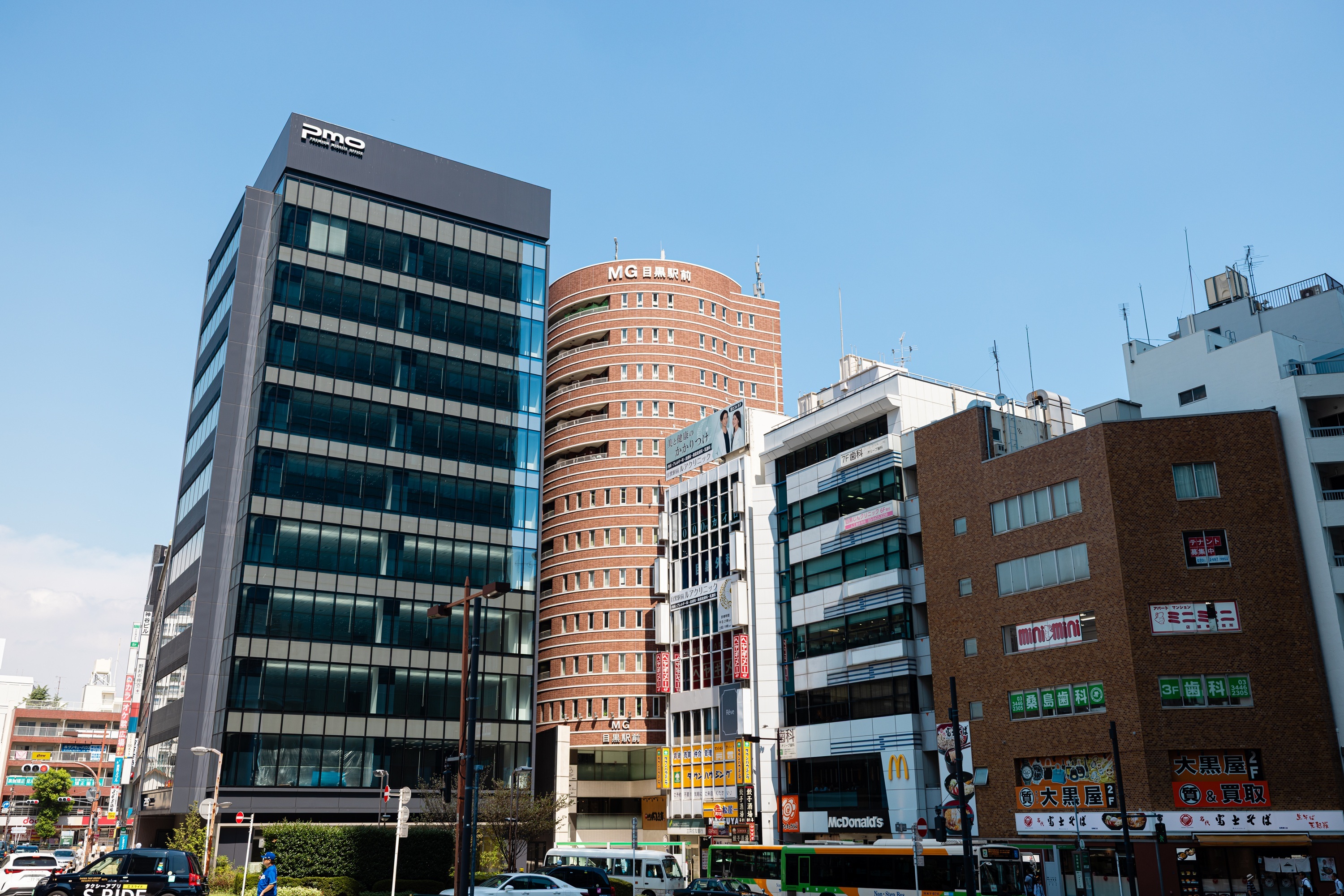 外観_目黒駅より徒歩1分の場所にあります。