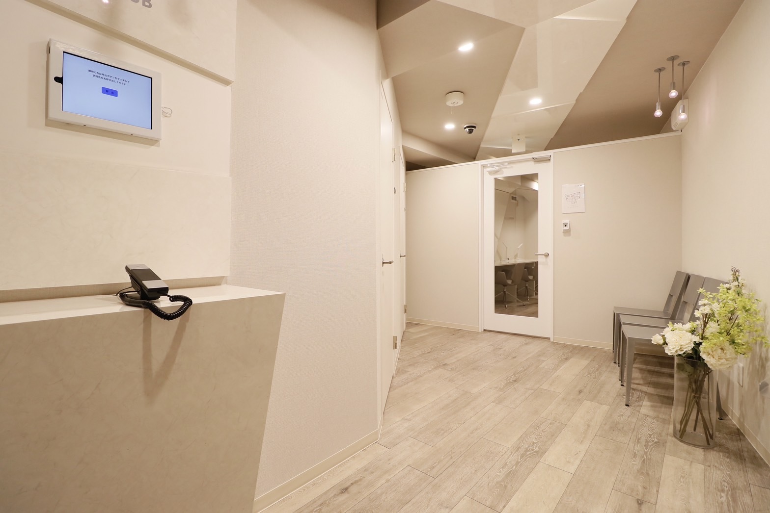 エントランス・ウェイティングスペース