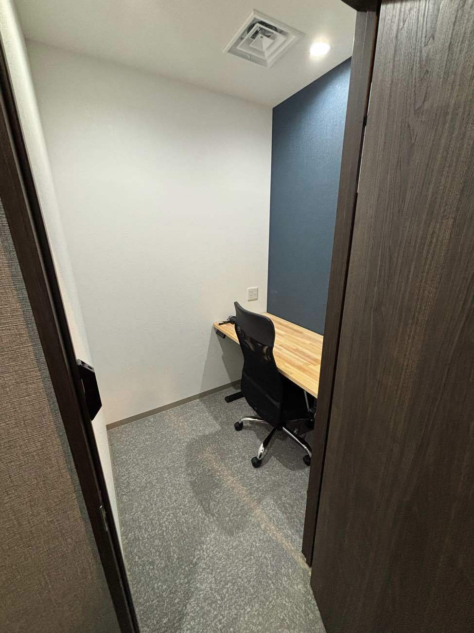 専有部_個室。インターネット環境を完備しています。