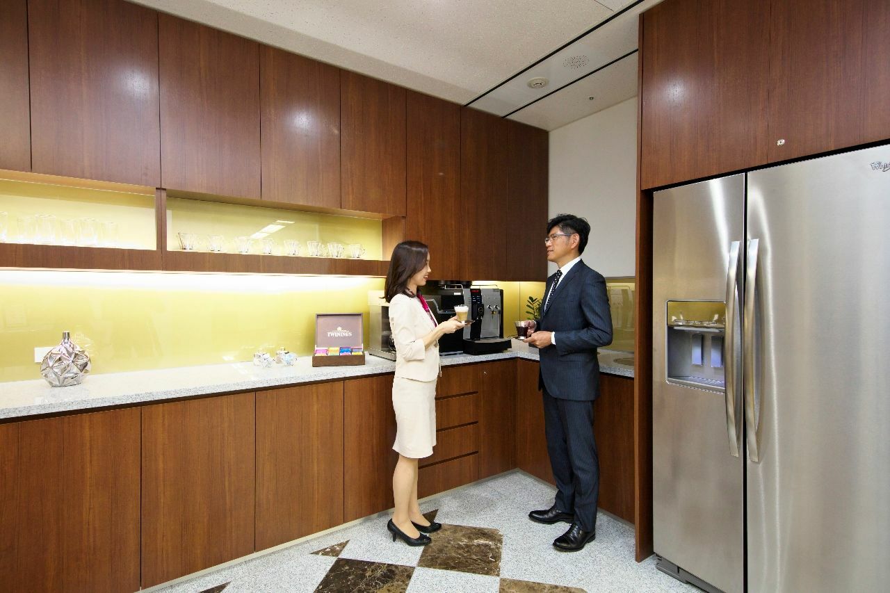 キッチン_軽い休憩や息抜きに最適なキッチン、ご入居者様同士の交流も期待できます
