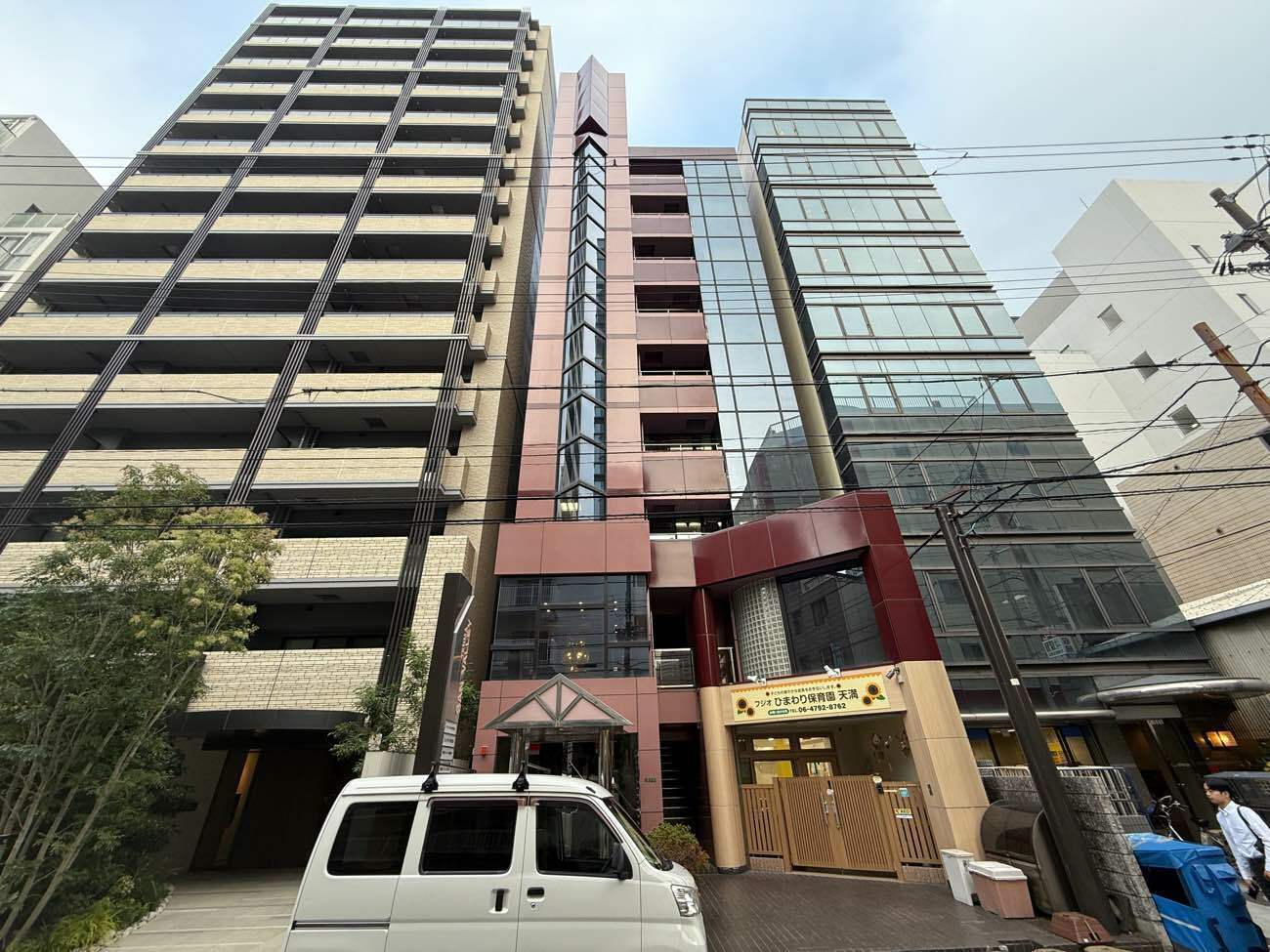 外観_天満橋駅から徒歩5分に位置しています。