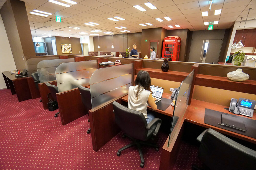 mtt-hot-desk-2024-min