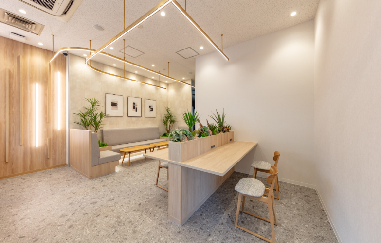 ラウンジ シーンに合わせて色々なお席をお選びいただけます。