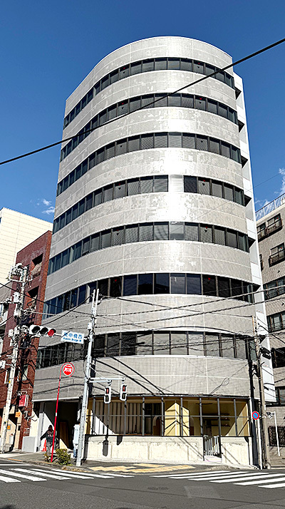 外観_恵比寿駅から徒歩5分に位置しています。