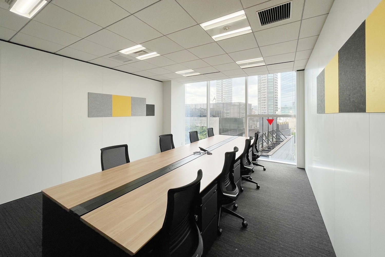 img_ro-next_privateoffice428_8-10pax_w_