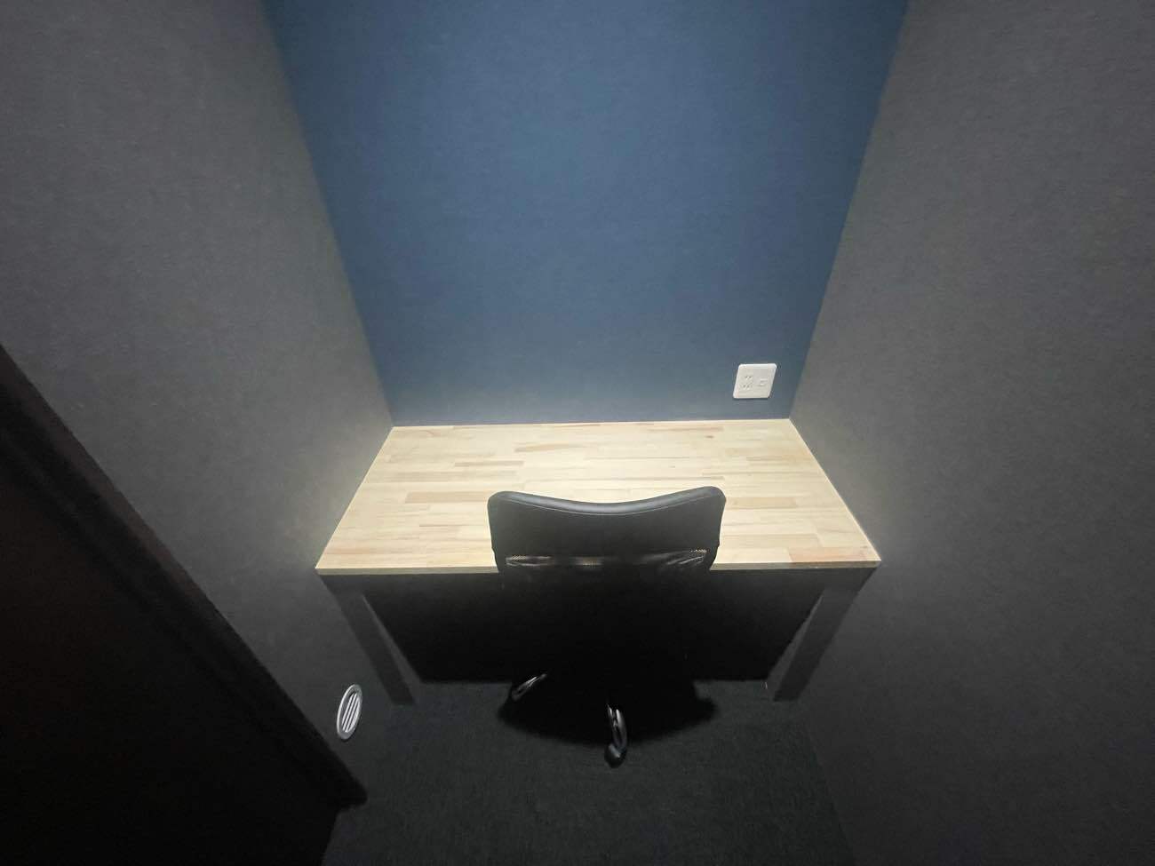 専有部_個室。追加料金なしで登記可能です。