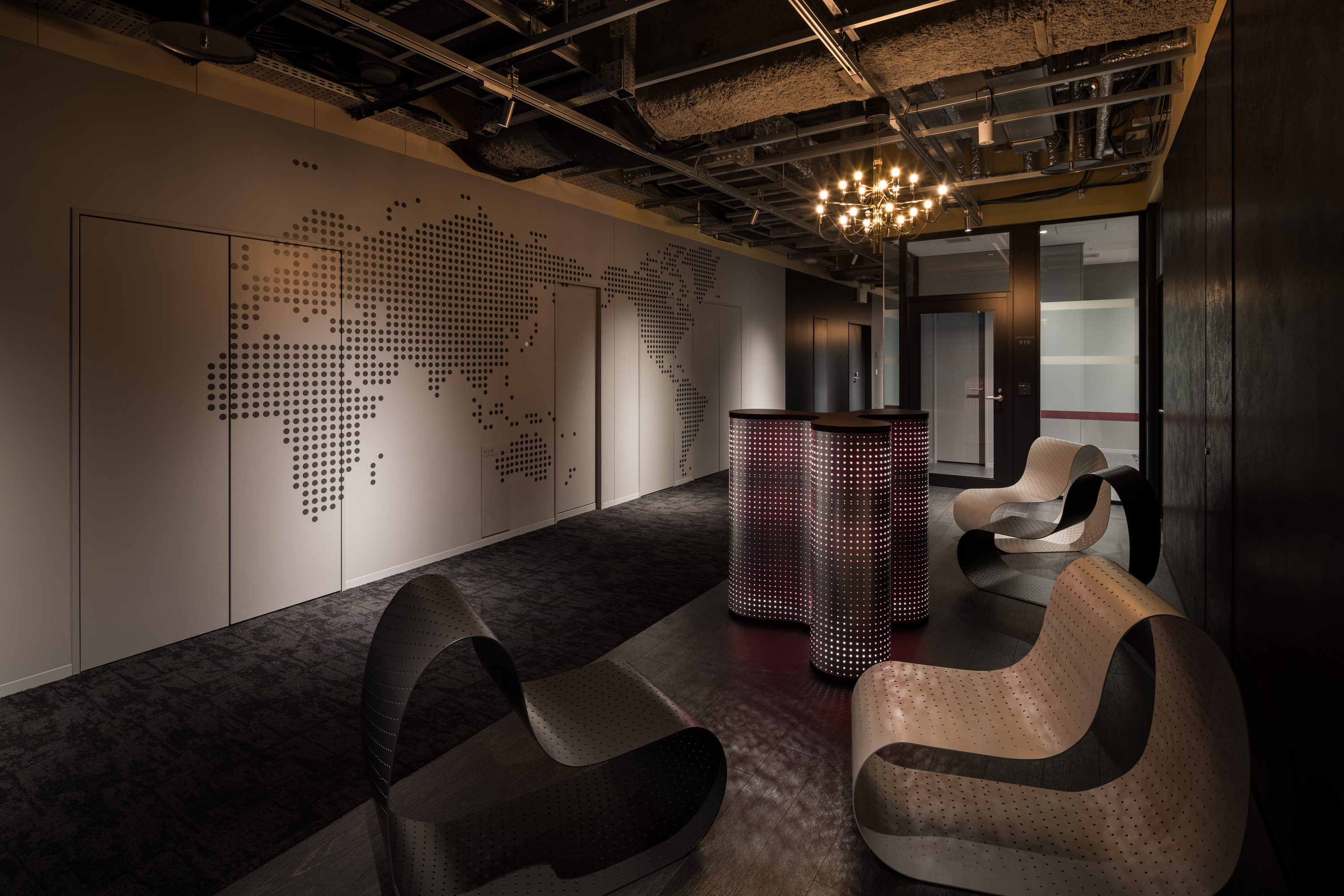 共有部_ポケットスペース。様々な方と気軽にコミュニケーションが取れるスペースです。※画像はイメージです。