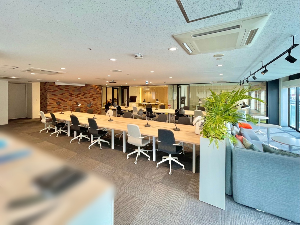 オフィス内_開放感のあるオフィス。