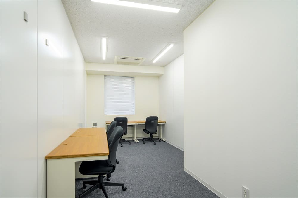 個室。オフィスの住所で会社登記や郵便物の受取が可能です。