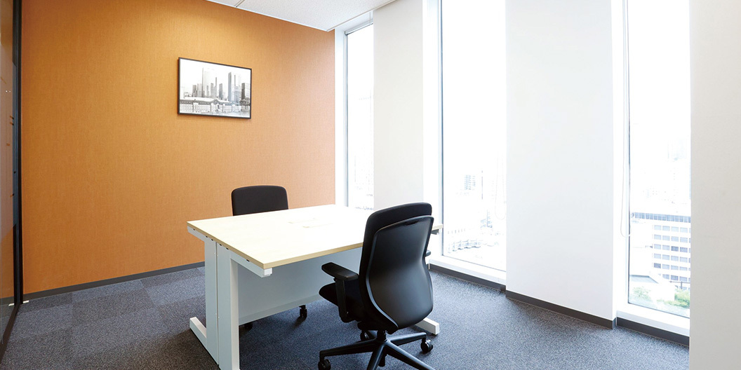 専有部_個室。家具付き、Wi-Fi完備ですぐにビジネスをスタートできます。※画像はイメージです。©Regus