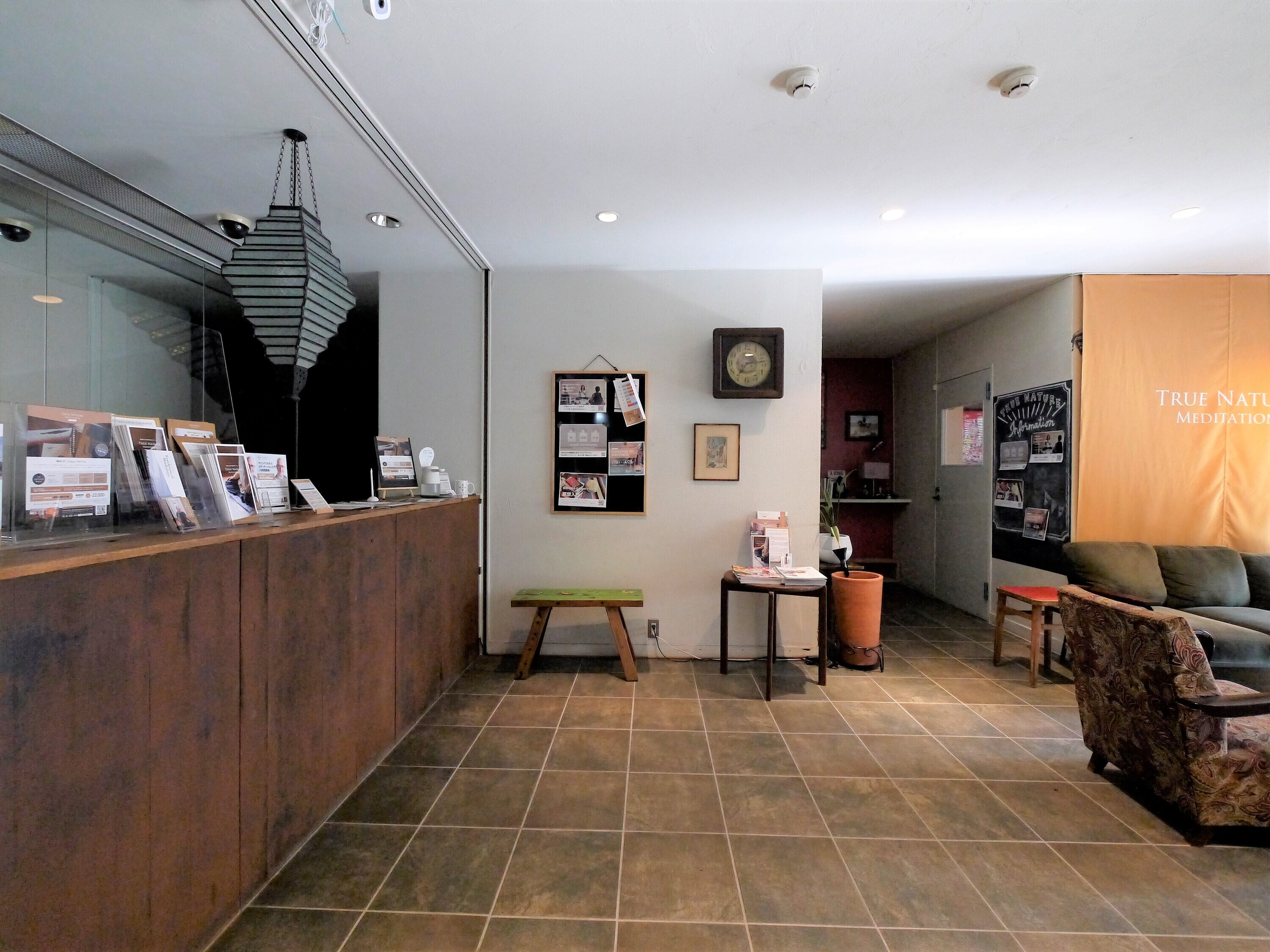 エントランス内