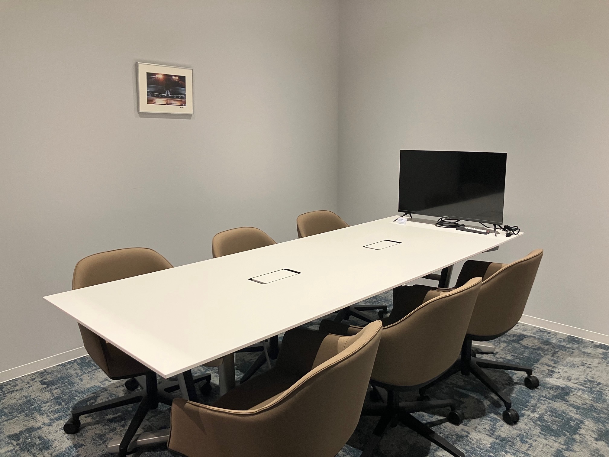 モニター付き貸し会議室もご利用可能です。