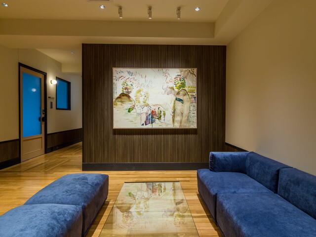 共用部_ラウンジ。お客様を呼んでの打ち合わせなども可能です。