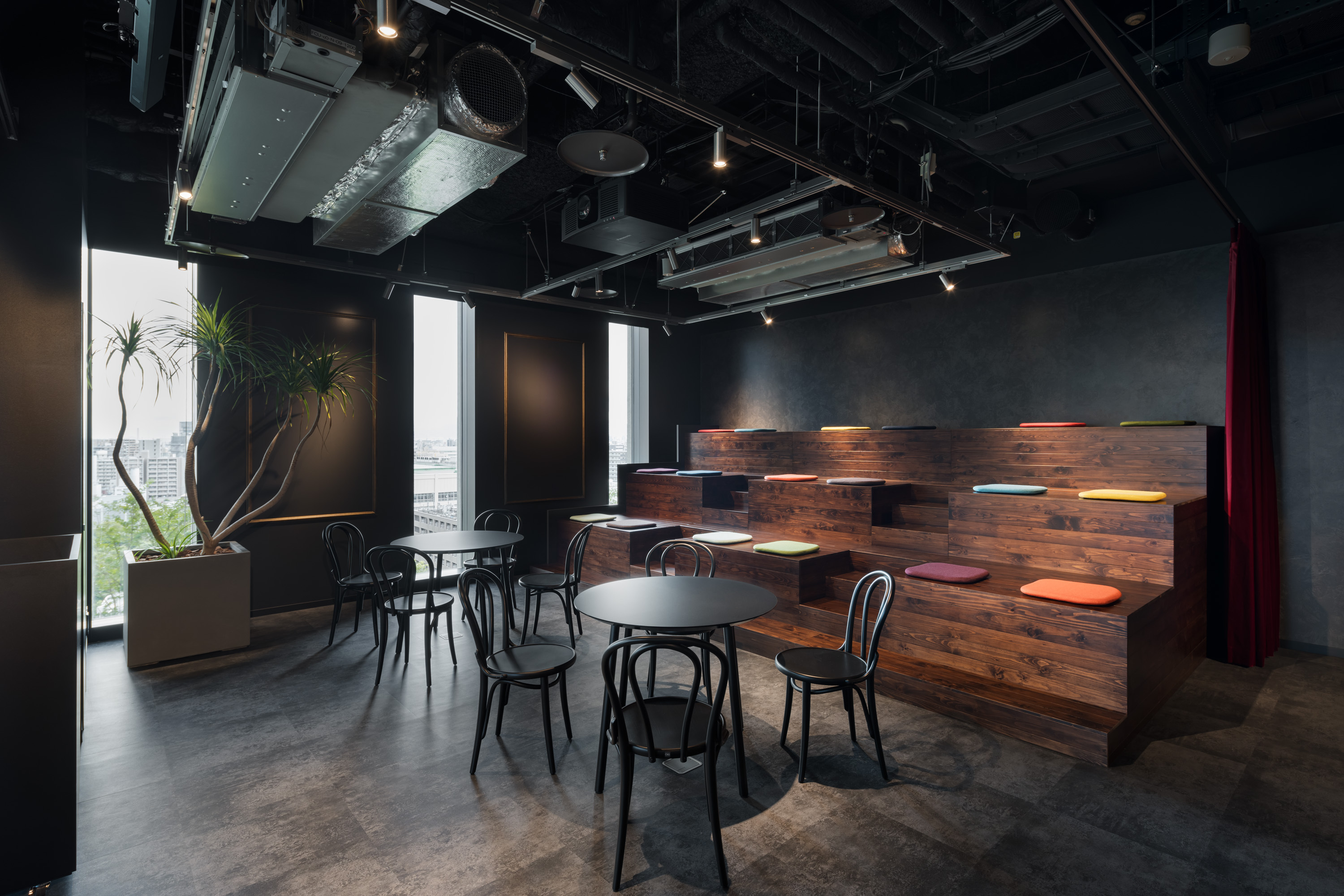 共有部_ラウンジ(9F)。気分を変えて作業を行うこともできます。※画像はイメージです。