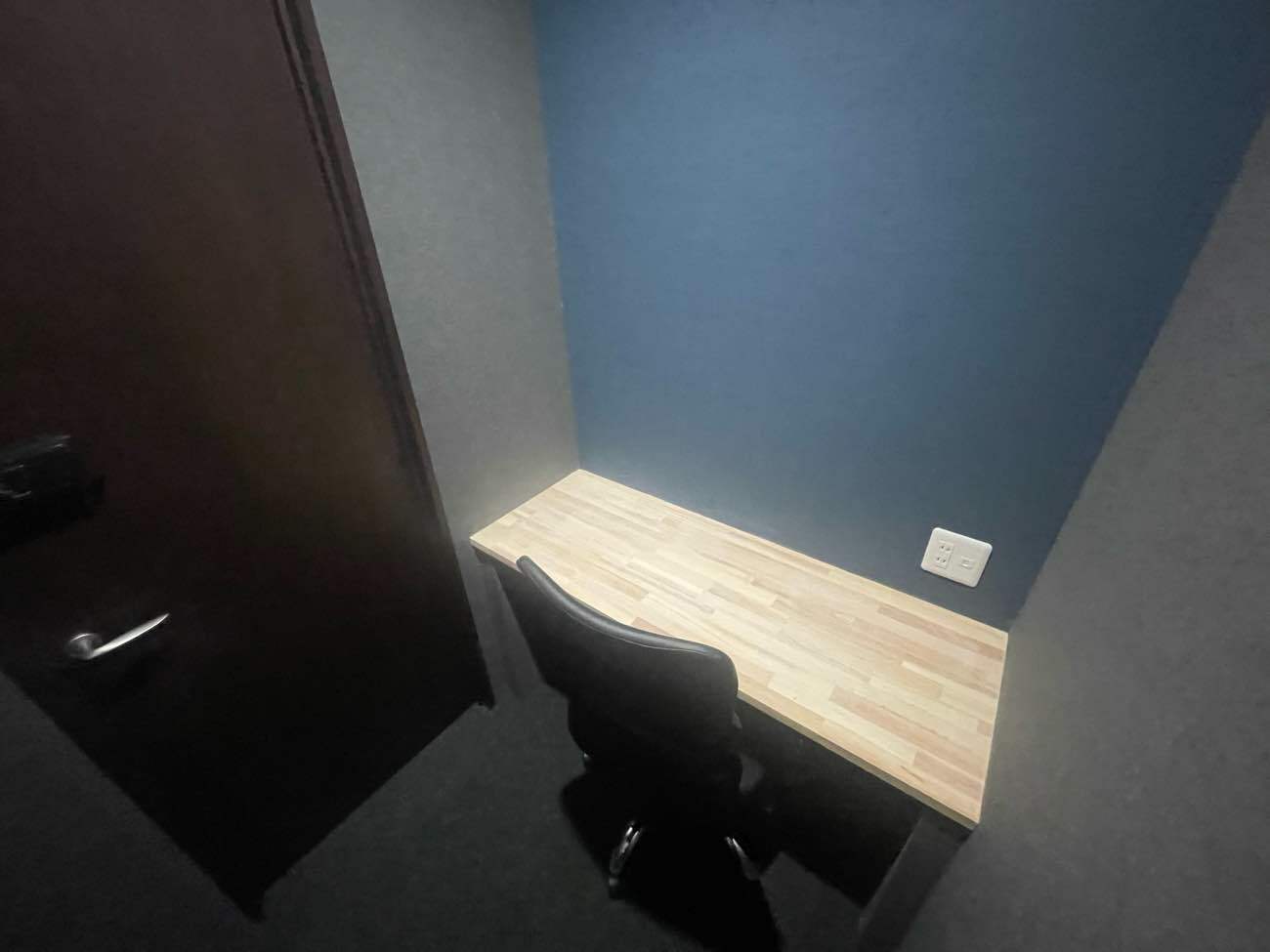 専有部_個室。追加料金なしで登記可能です。