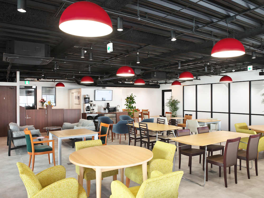 フリースペース_明るく開放的なワークスペースです