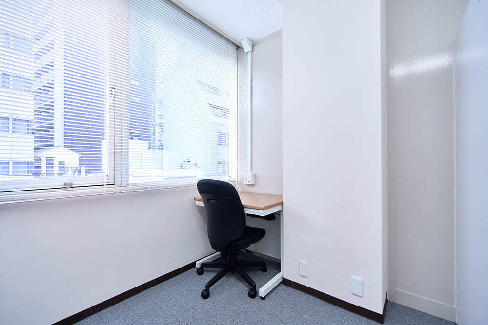 専有部_ブース個室。パーテーションで区切られた1名用の部屋です。
