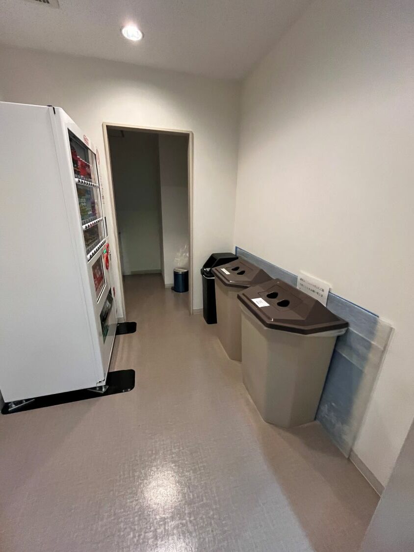 その他_自動販売機。