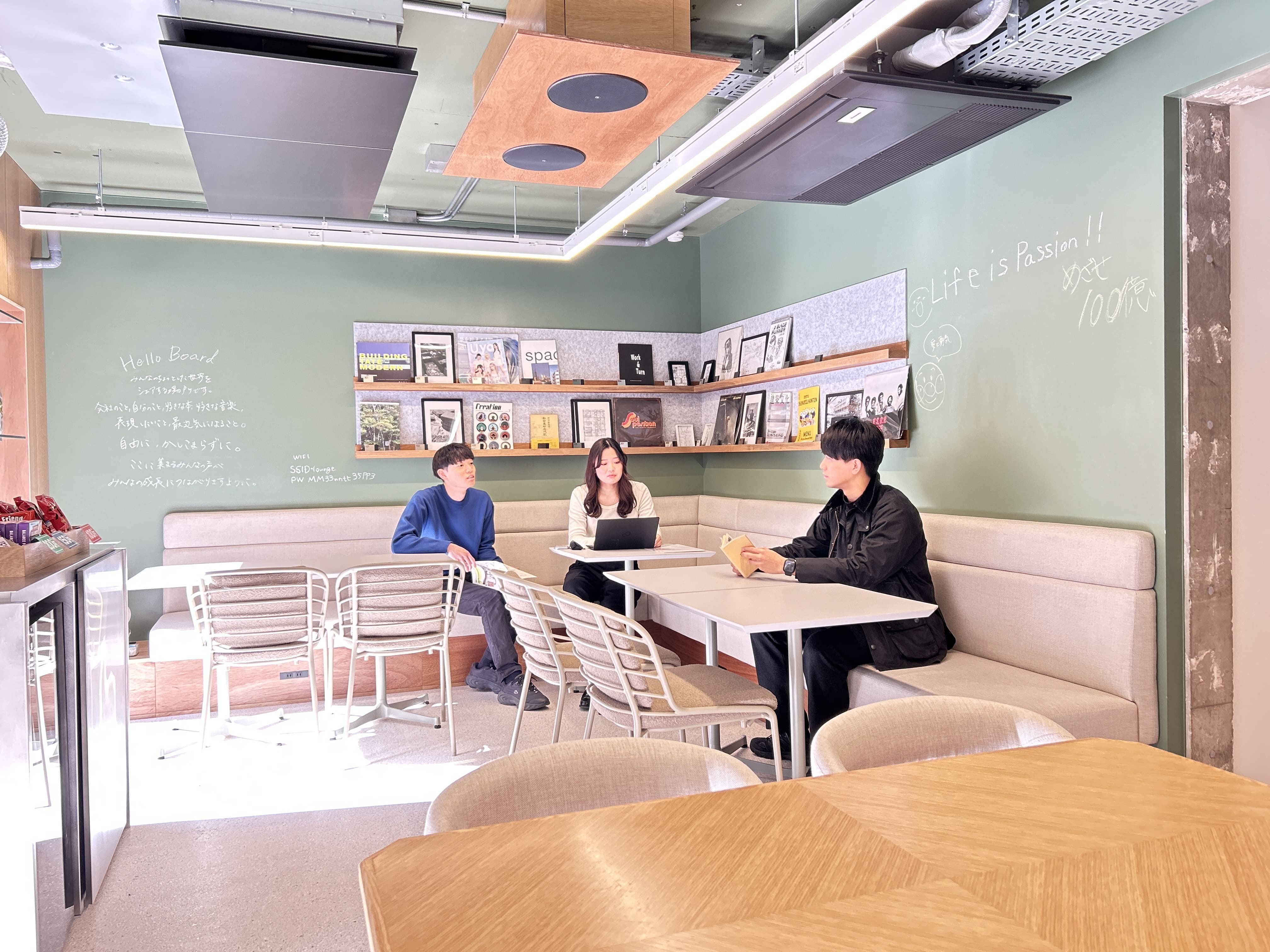 共有部_ラウンジ。来客時のちょっとした打ち合わせでも利用可能です。