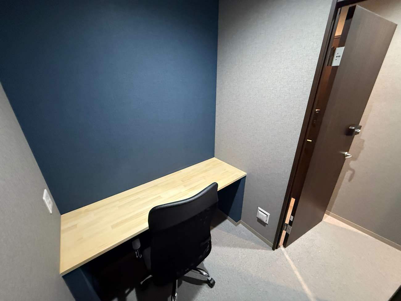 専有部_個室。追加料金なしで登記可能です。