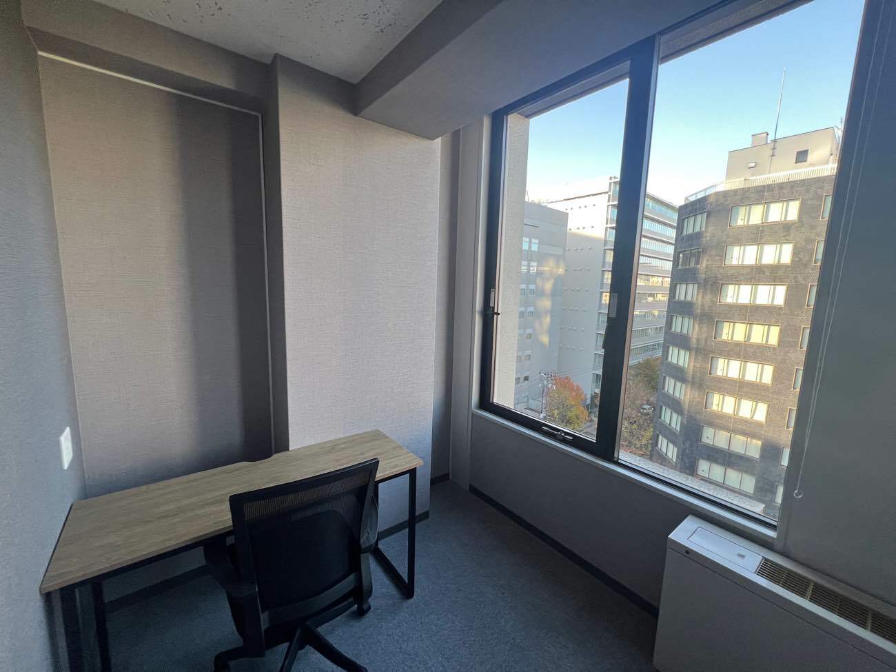 専有部_個室。窓ありで明るく開放的な空間です。