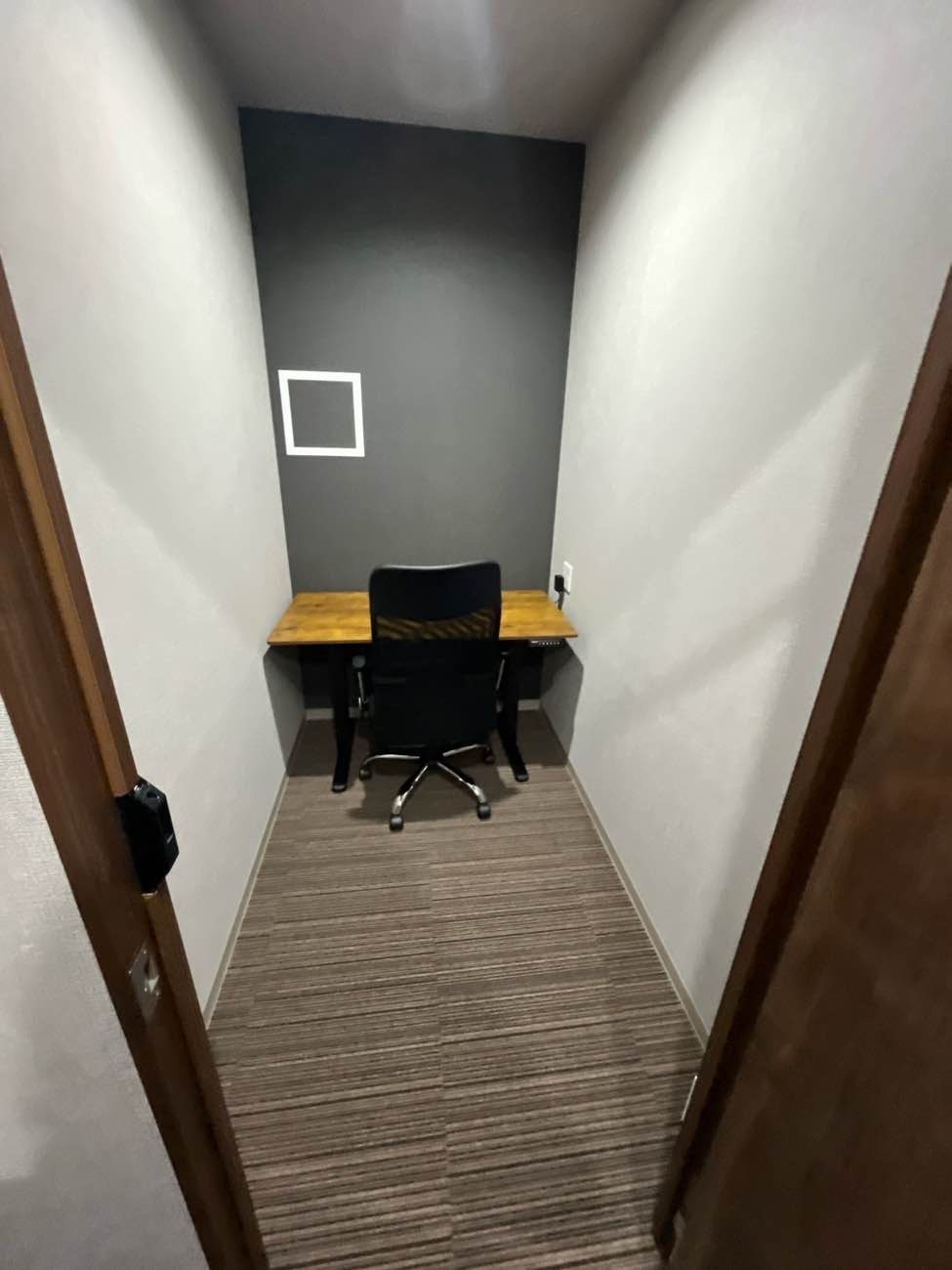 専有部_個室。インターネット環境を完備しています。