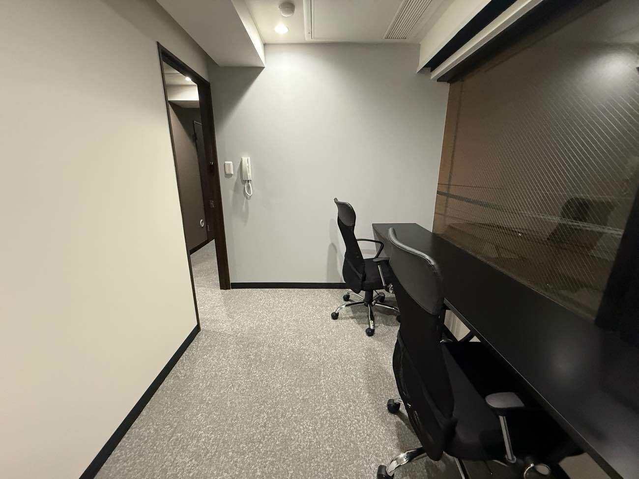 専有部_個室。インターネット環境を完備しています。