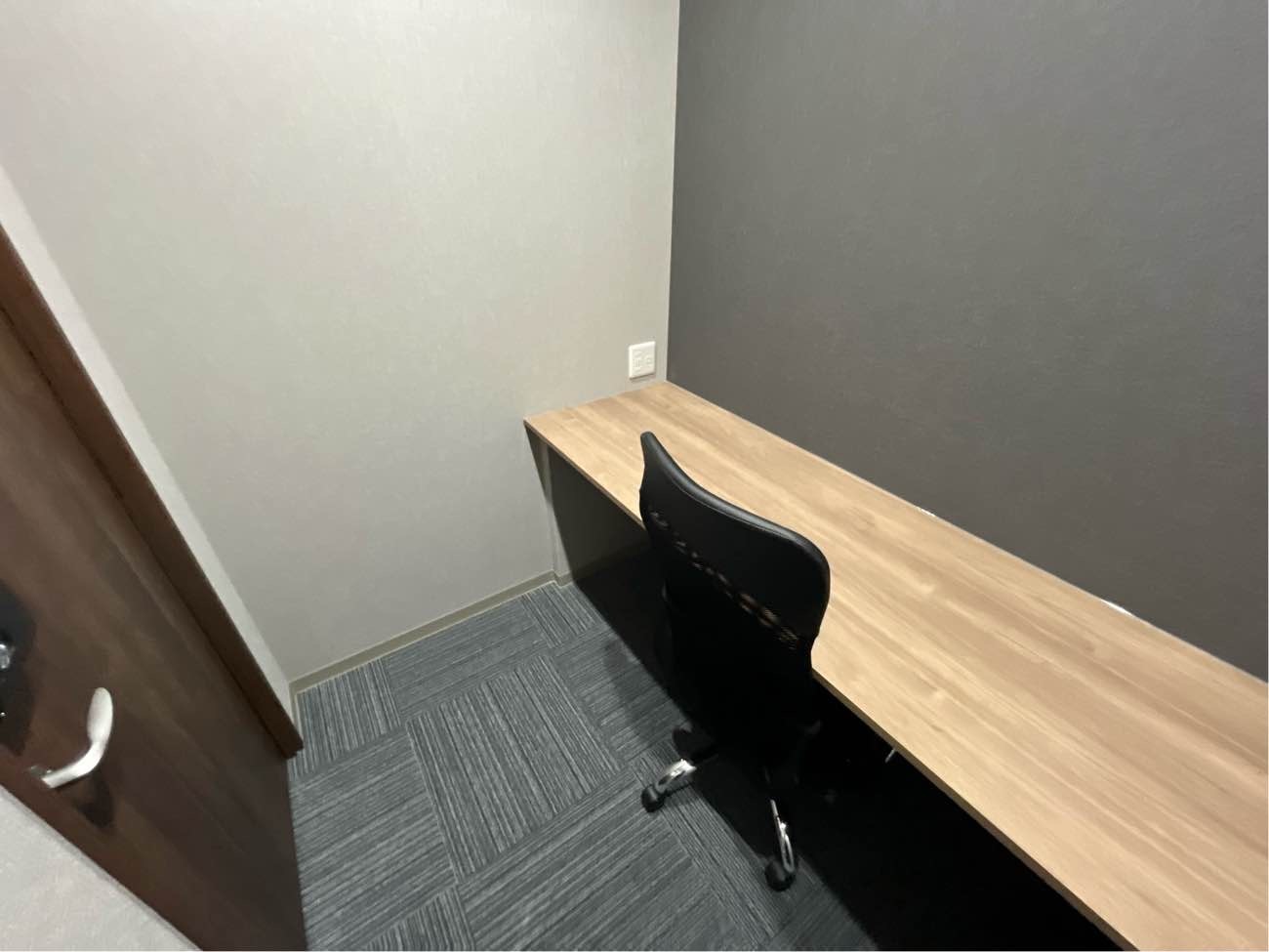 専有部_個室。インターネット環境を完備しています。