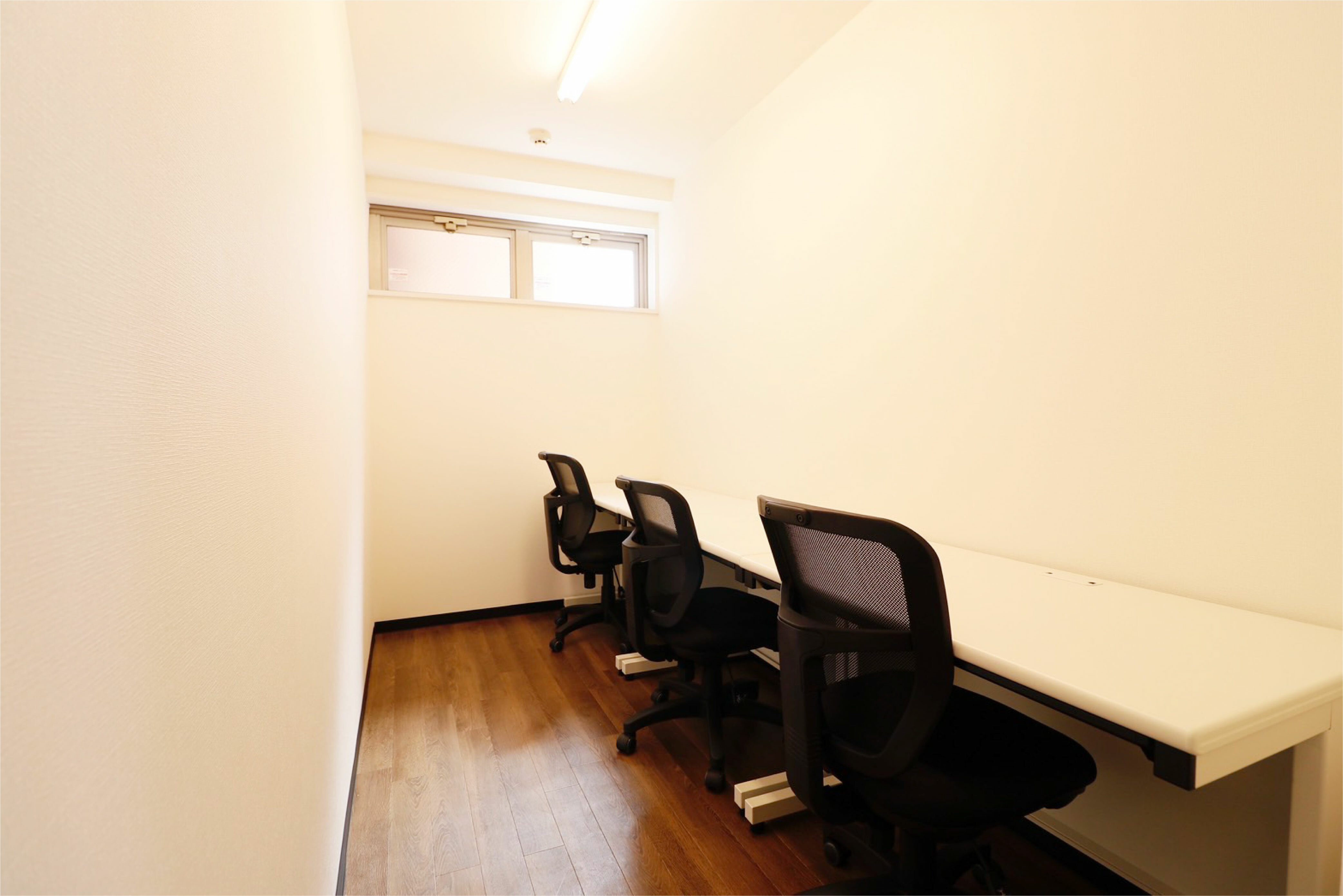 ３名用レンタルオフィス