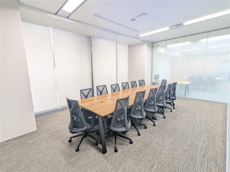 専有部_個室。自然光が入る窓ありのお部屋もあります。