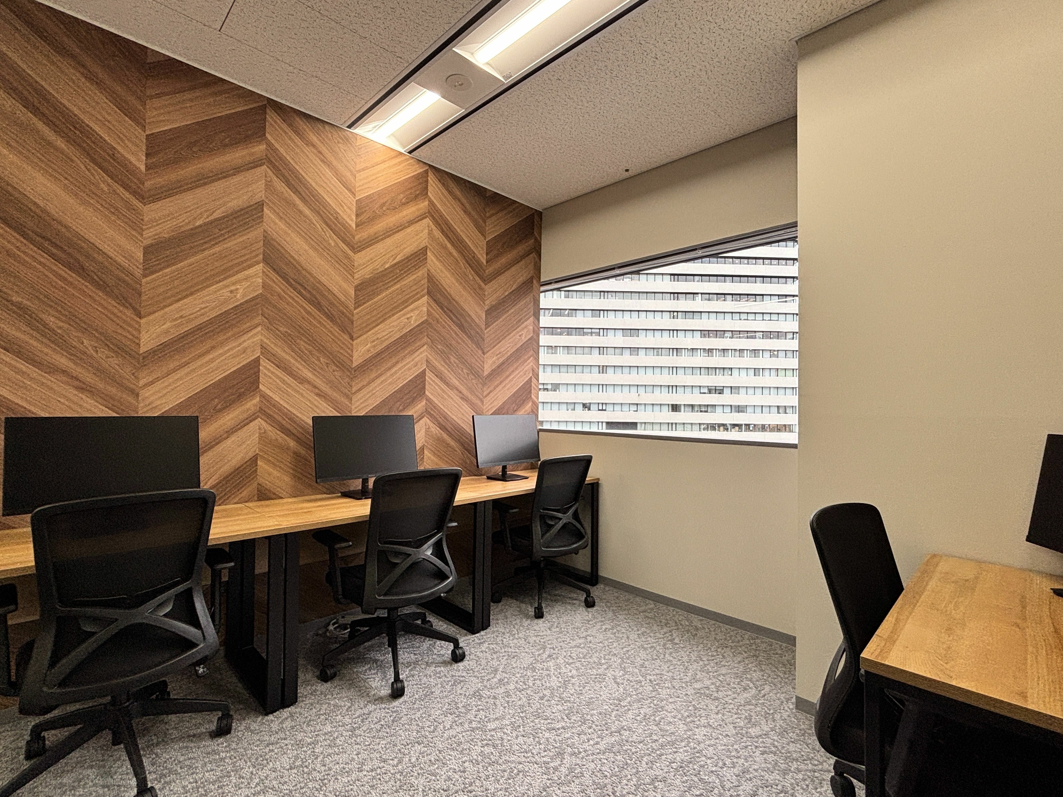 1710_正面_望遠_compressed