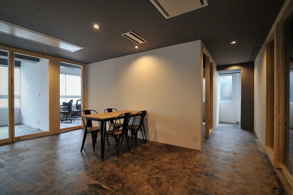 共有部_ラウンジ。来客対応にも利用可能です。