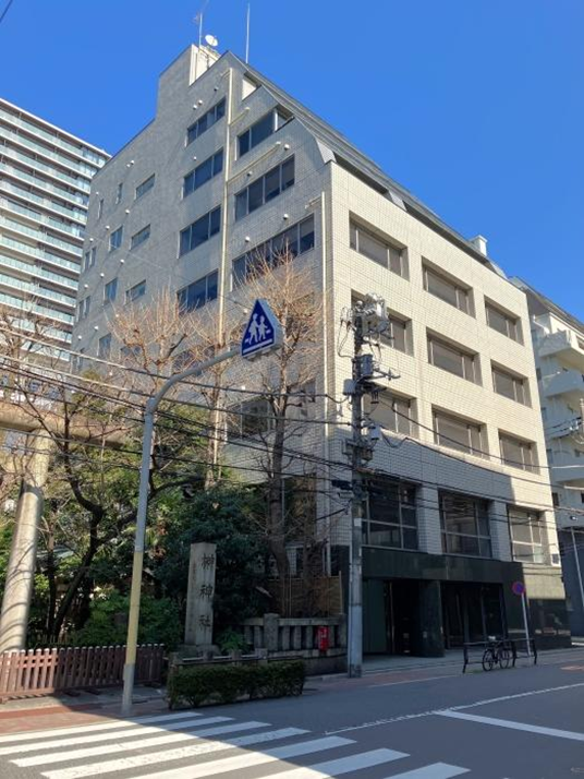 外観_蔵前駅から徒歩6分に位置しています。